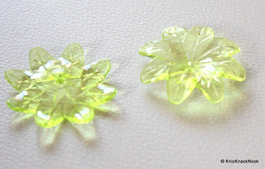7 x Green Flower Transparent Acrylic Beads 3.8cmx3.5cm